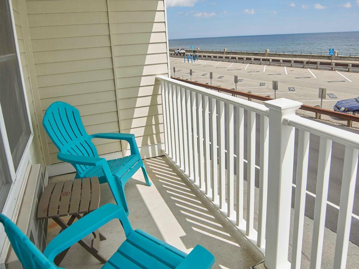 Atlantic Breeze Suites Hampton Exterior photo